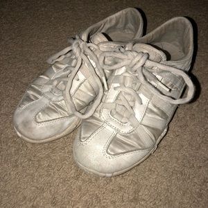 cheer shoes